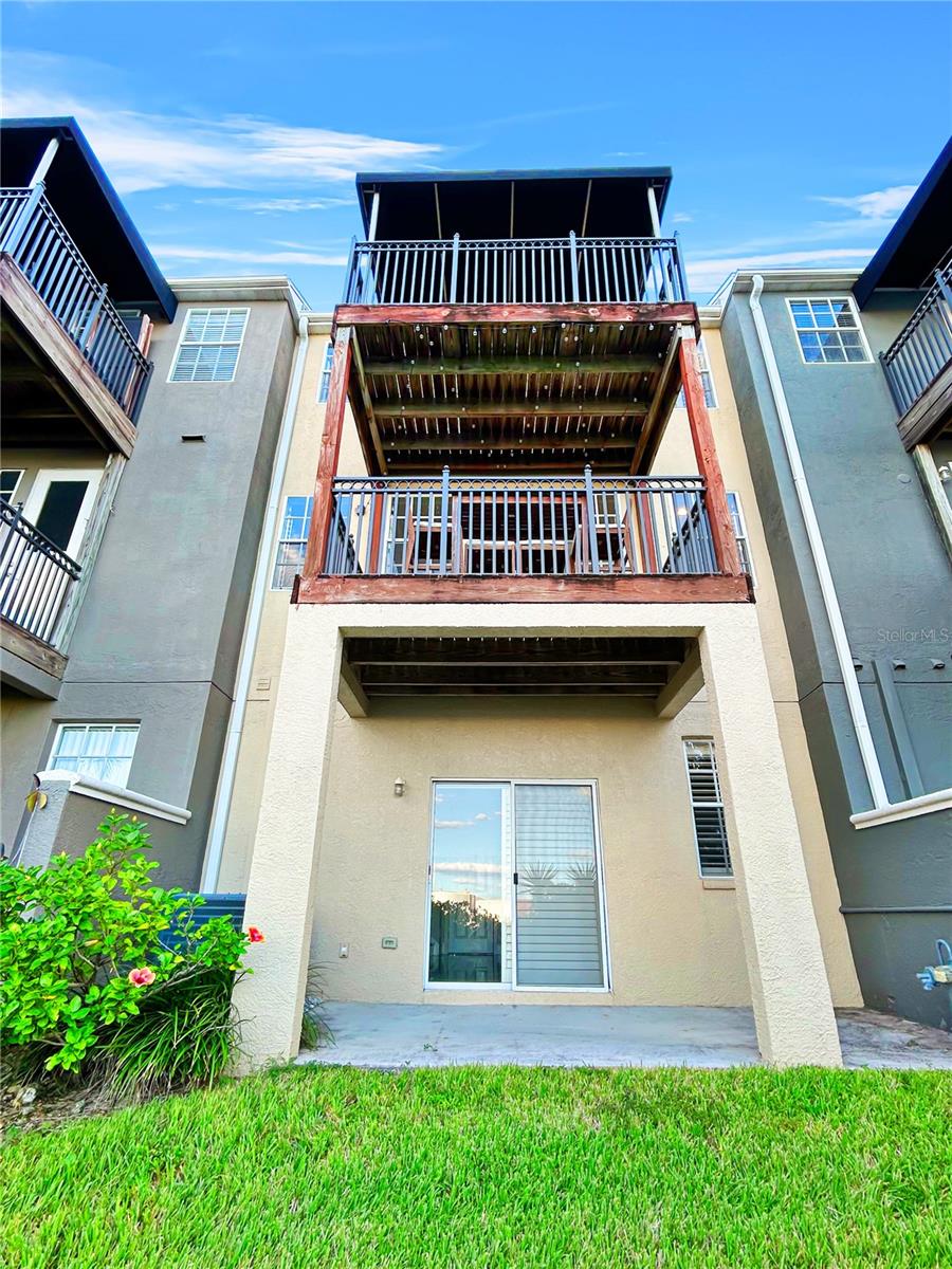 HARBOURSIDE AT HARBOUR ISLAND - Residential Lease