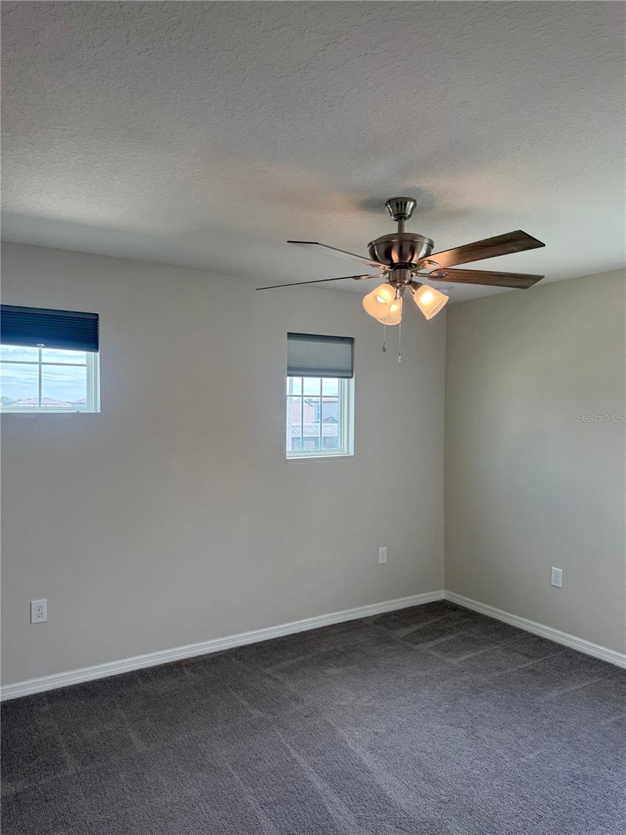 ESTATES/LK FLORENCE - Residential Lease