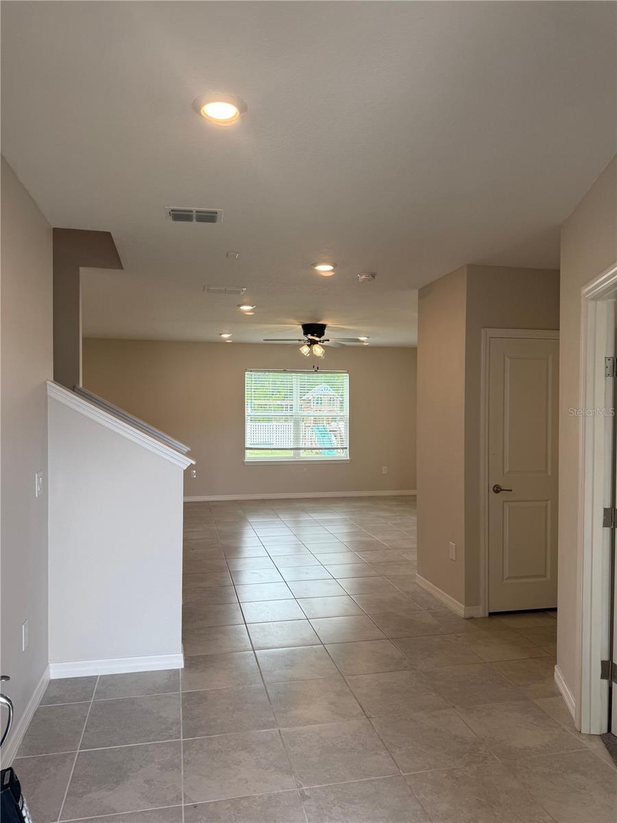 ESTATES/LK FLORENCE - Residential Lease