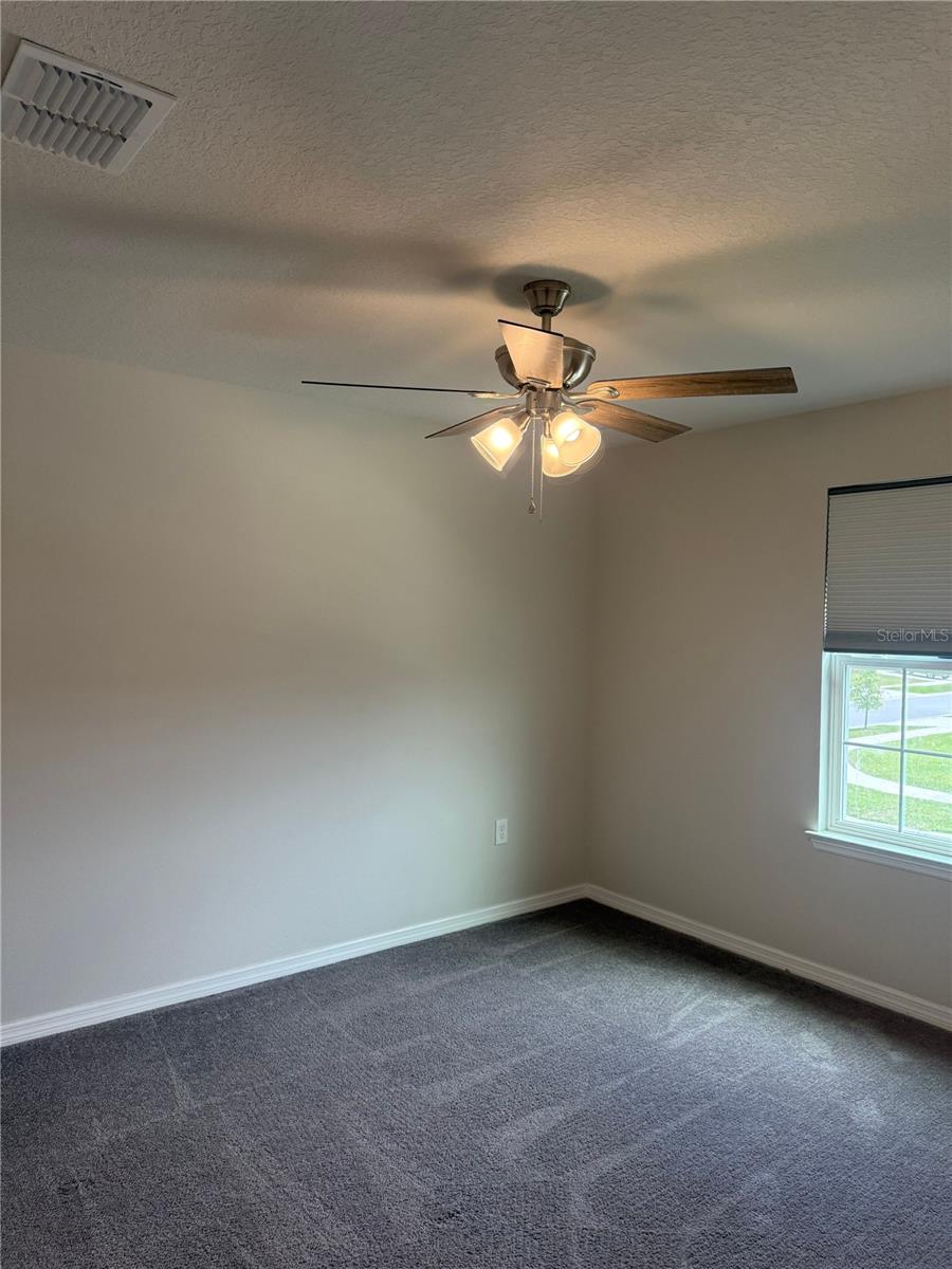 ESTATES/LK FLORENCE - Residential Lease