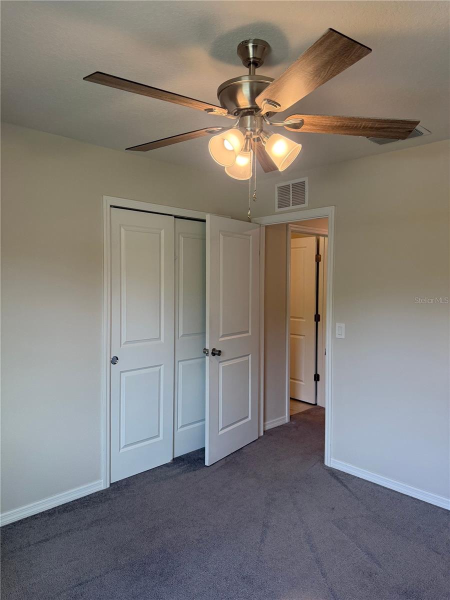 ESTATES/LK FLORENCE - Residential Lease