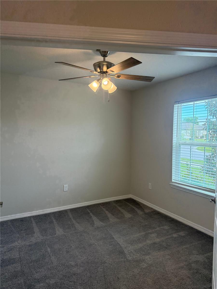 ESTATES/LK FLORENCE - Residential Lease