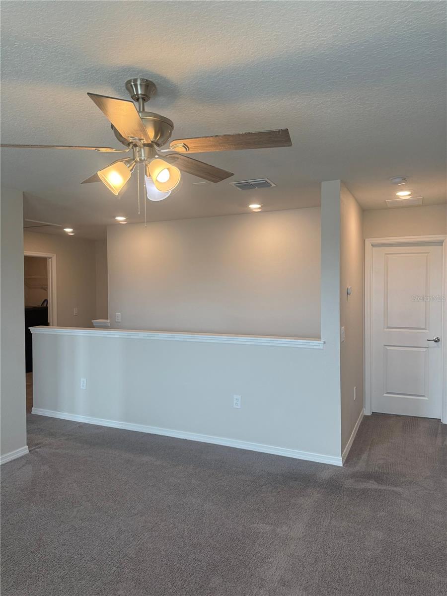 ESTATES/LK FLORENCE - Residential Lease