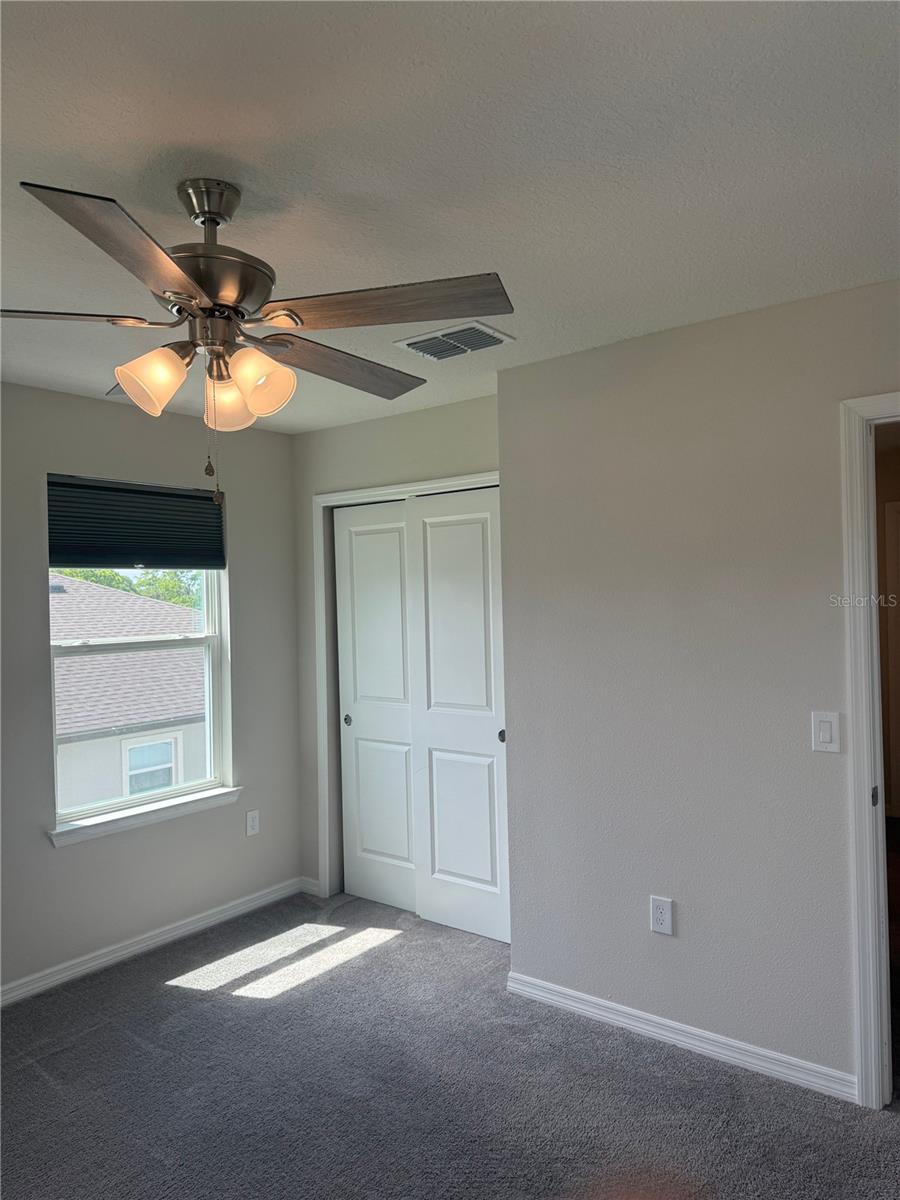 ESTATES/LK FLORENCE - Residential Lease