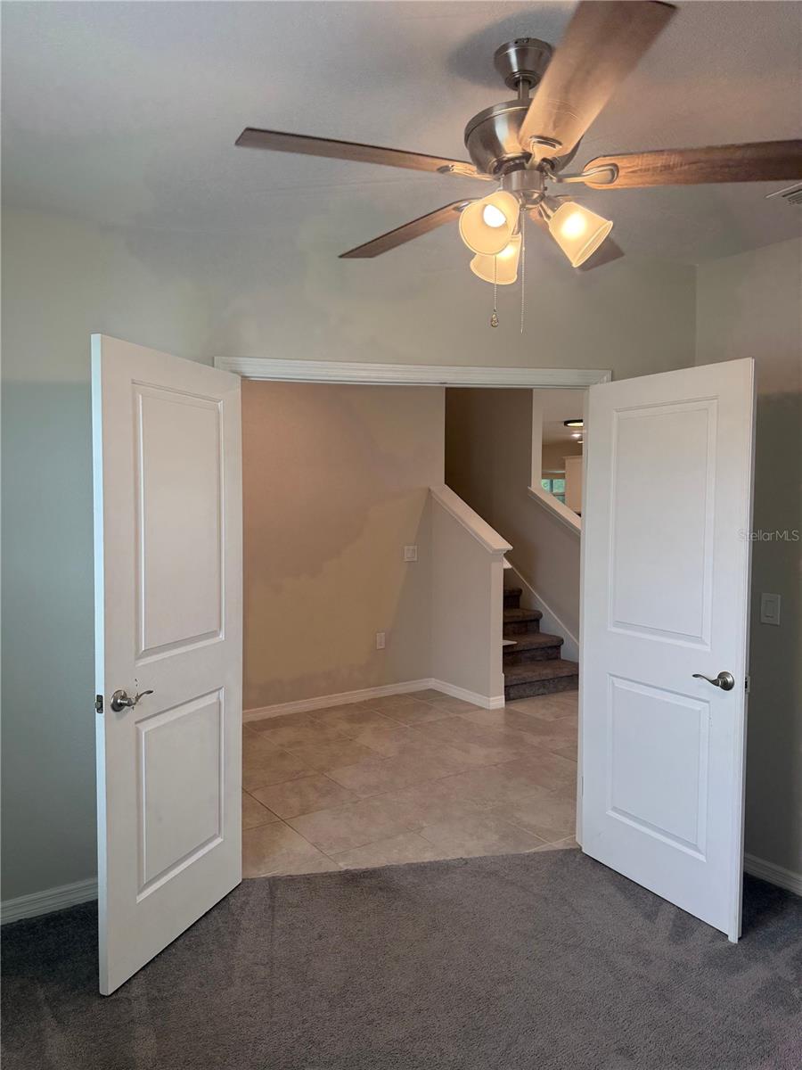 ESTATES/LK FLORENCE - Residential Lease