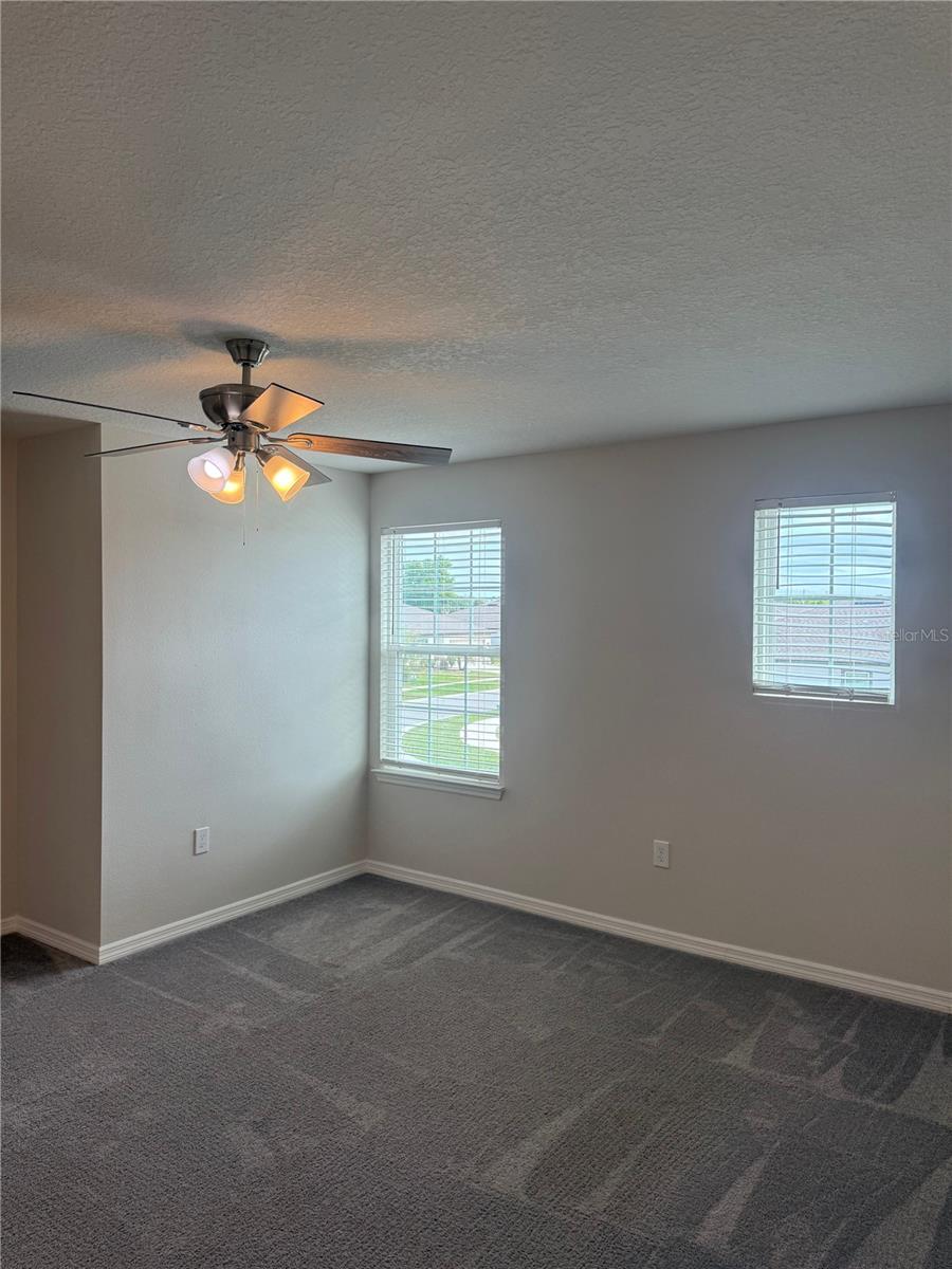 ESTATES/LK FLORENCE - Residential Lease