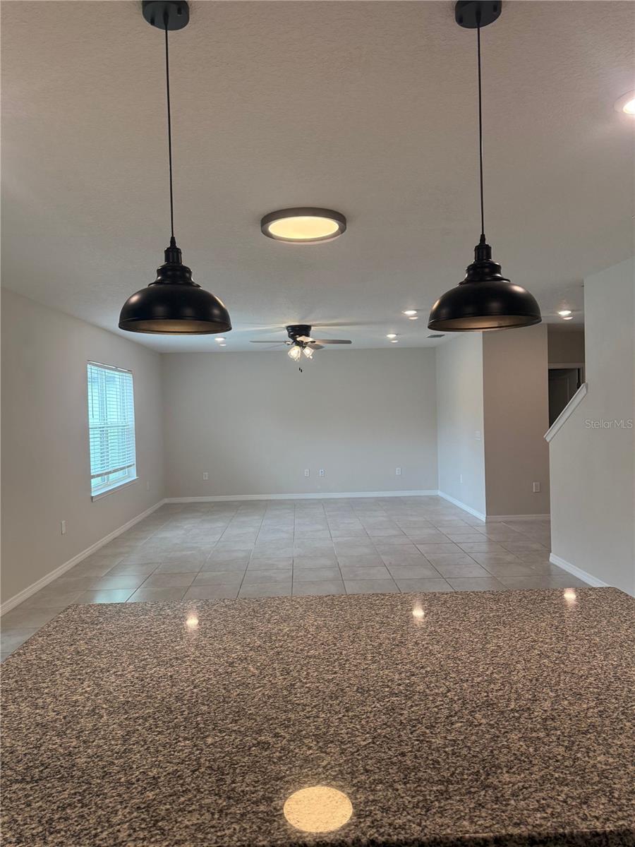 ESTATES/LK FLORENCE - Residential Lease