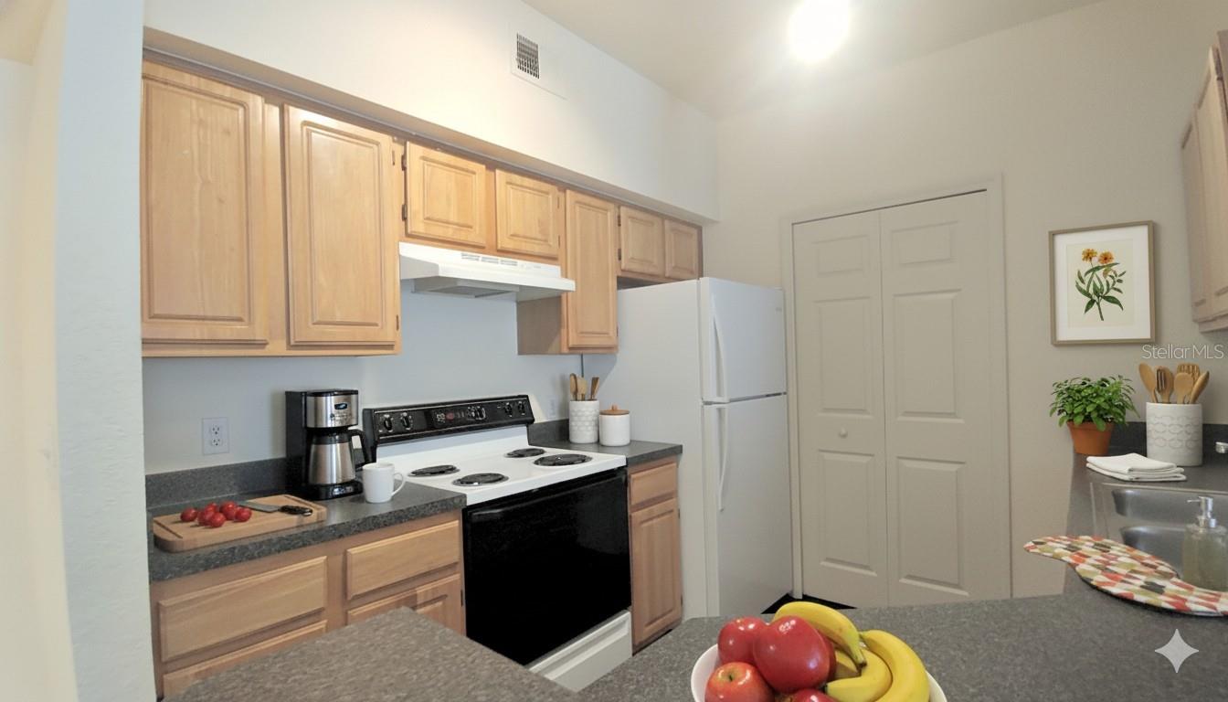 FOUNTAINS/METRO WEST - Residential Lease