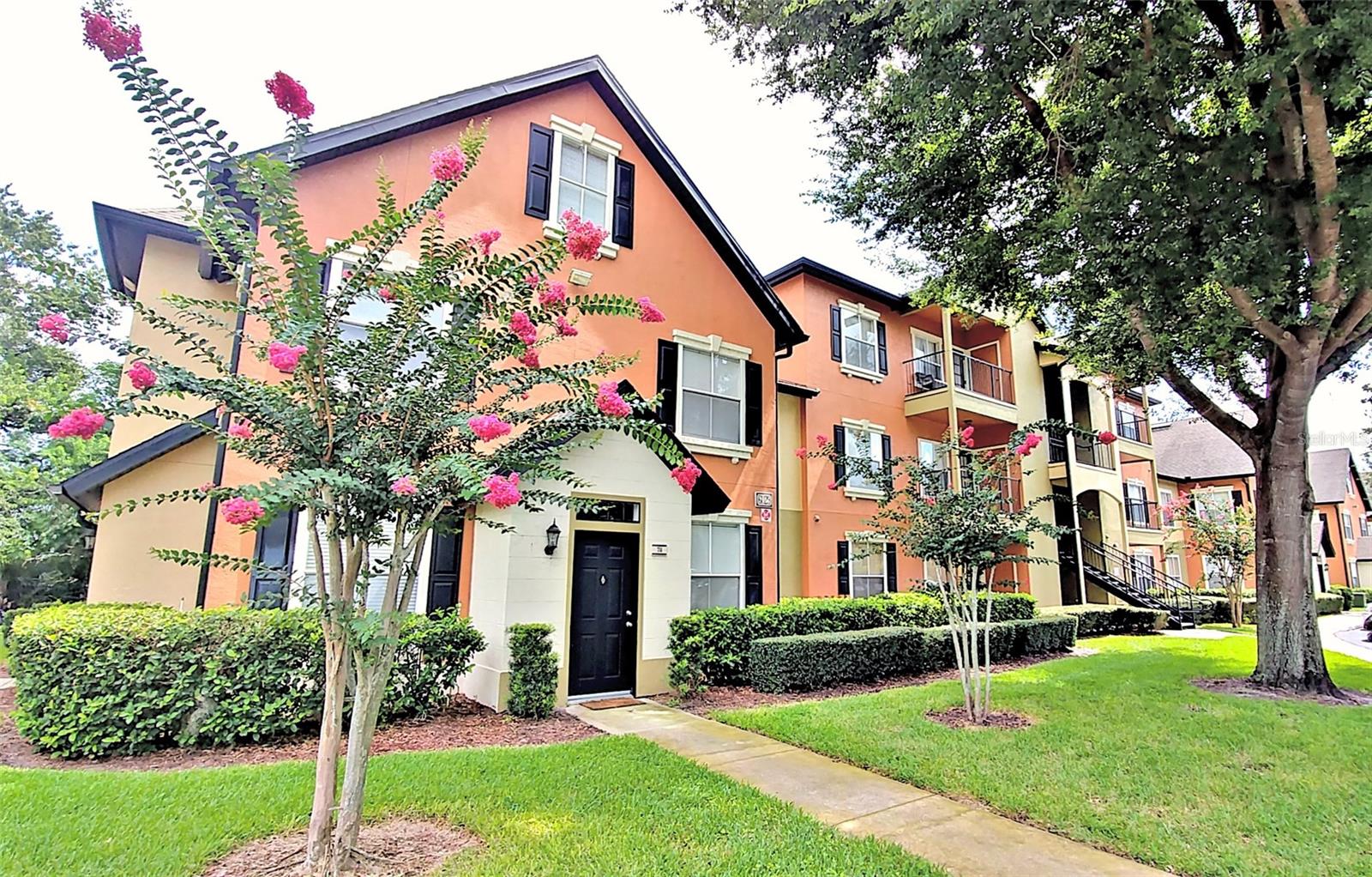 FOUNTAINS/METRO WEST - Residential Lease