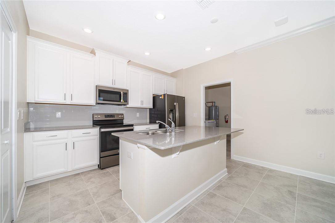 STOREY GROVE - Residential Lease