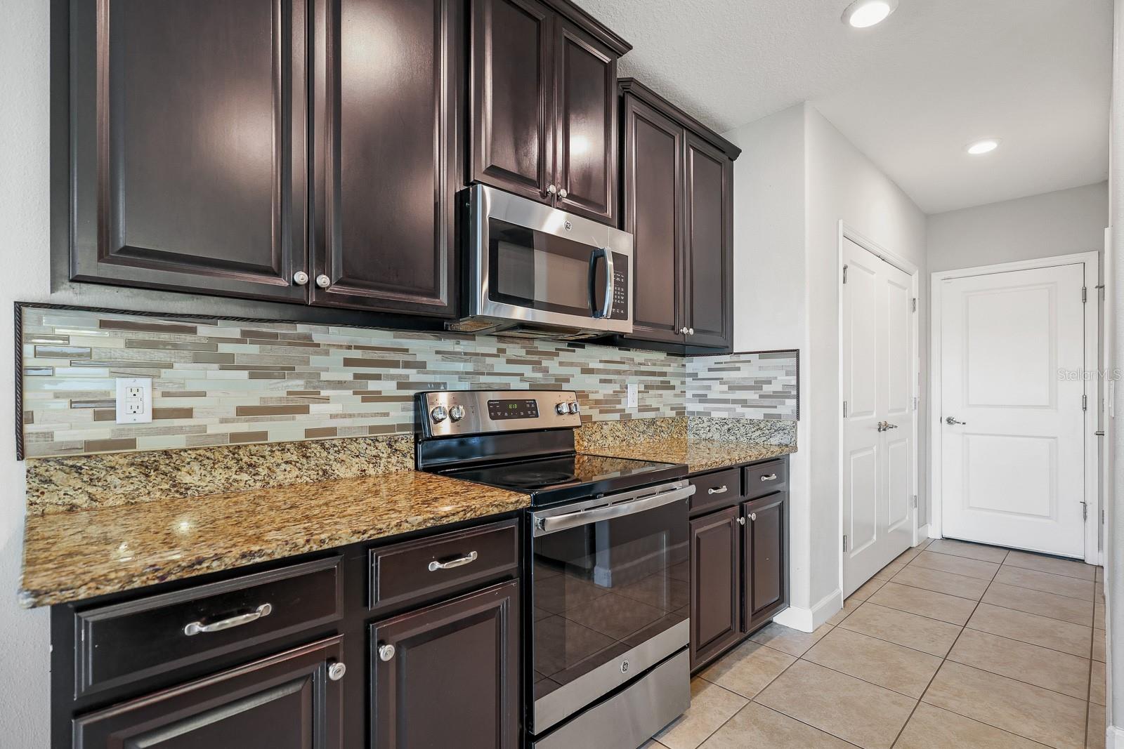 BELMONT PH 1C-1 PT REP - Residential Lease