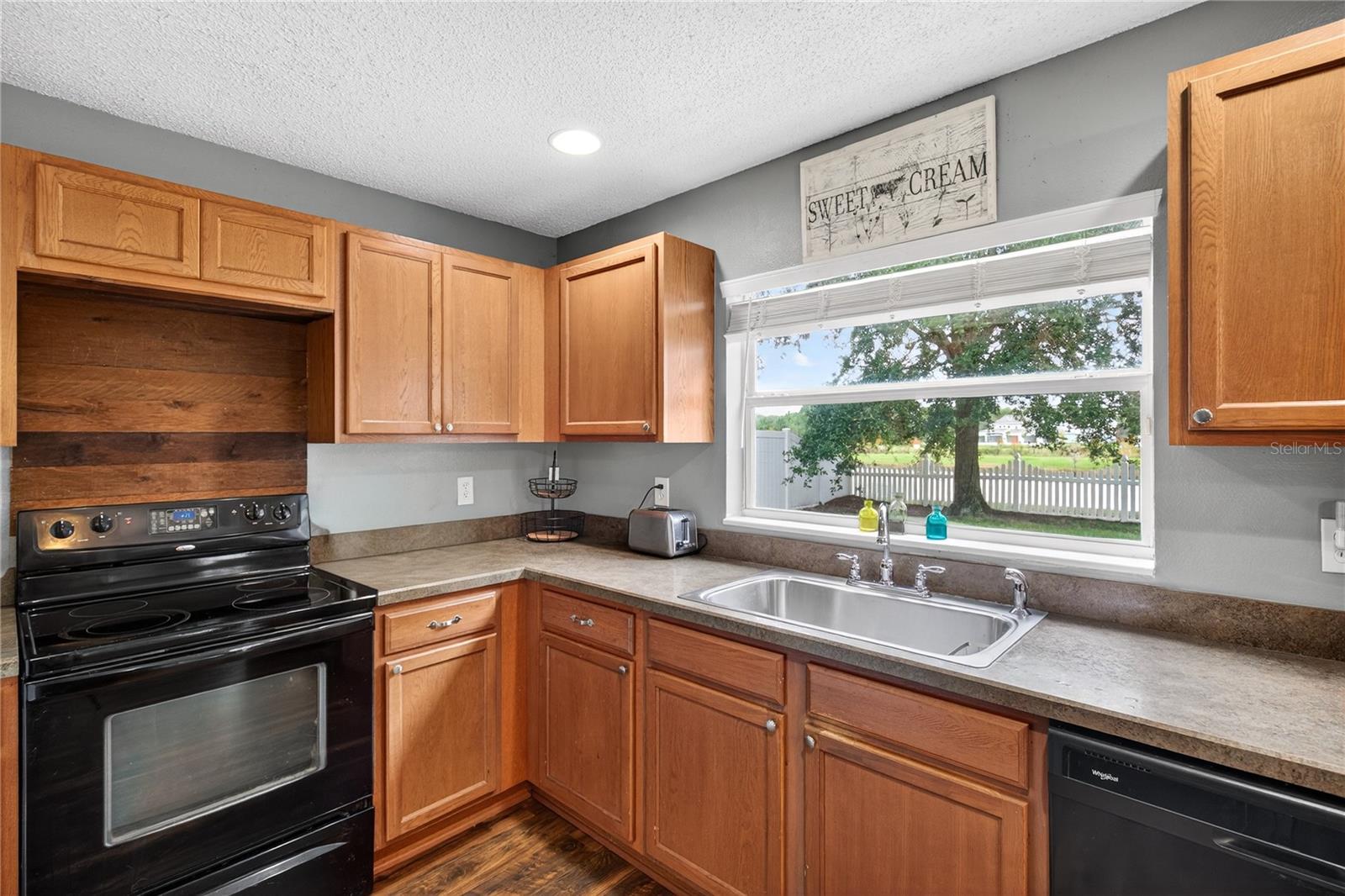 MOUNT DORA LANCASTER AT LOCH LEVEN PH 01 - Residential