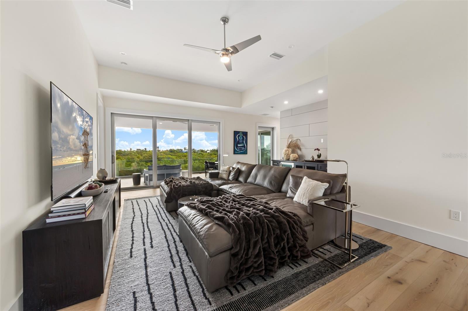 HOLMES BEACH 34TH UNIT REP - Residential