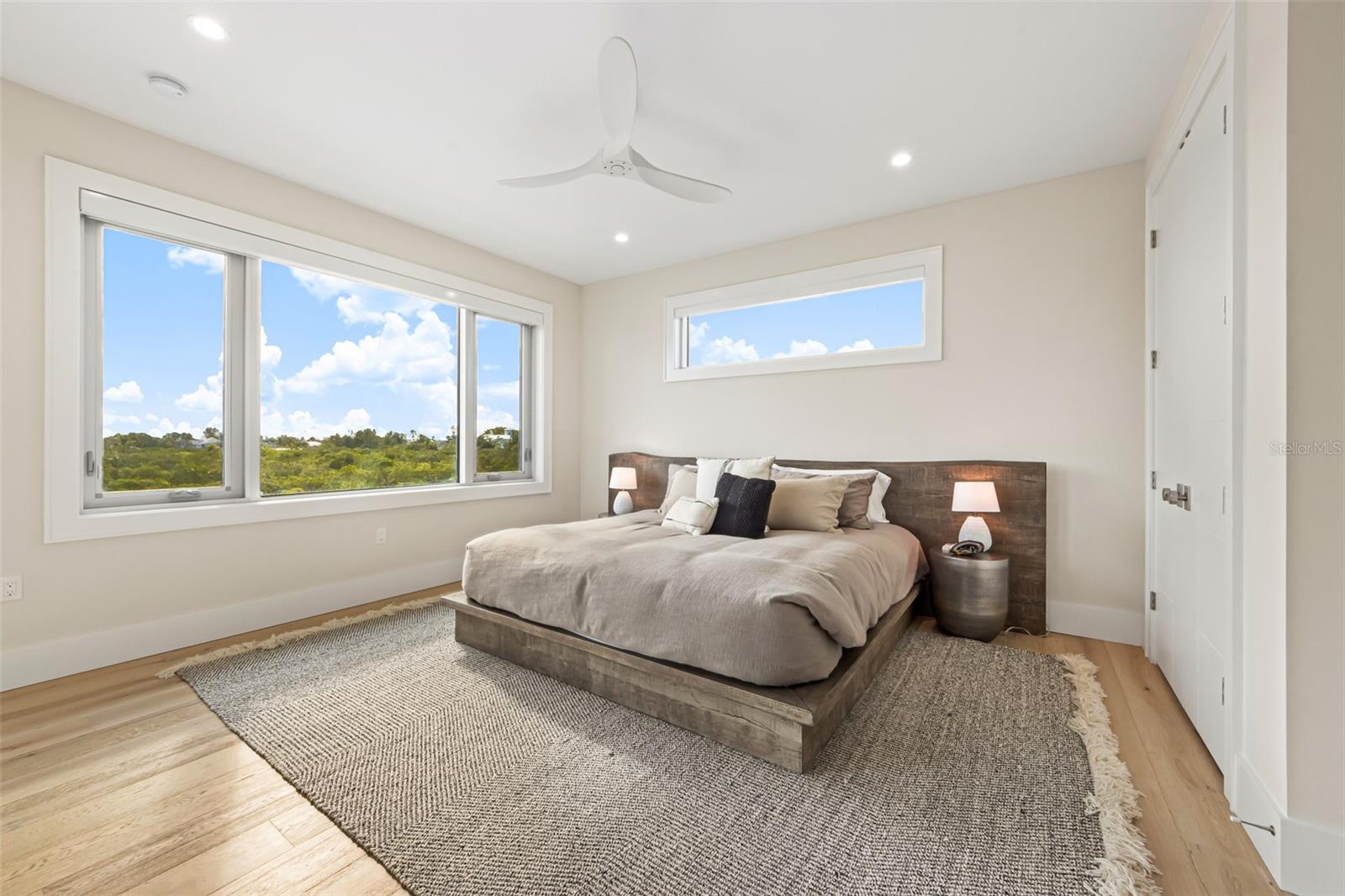 HOLMES BEACH 34TH UNIT REP - Residential