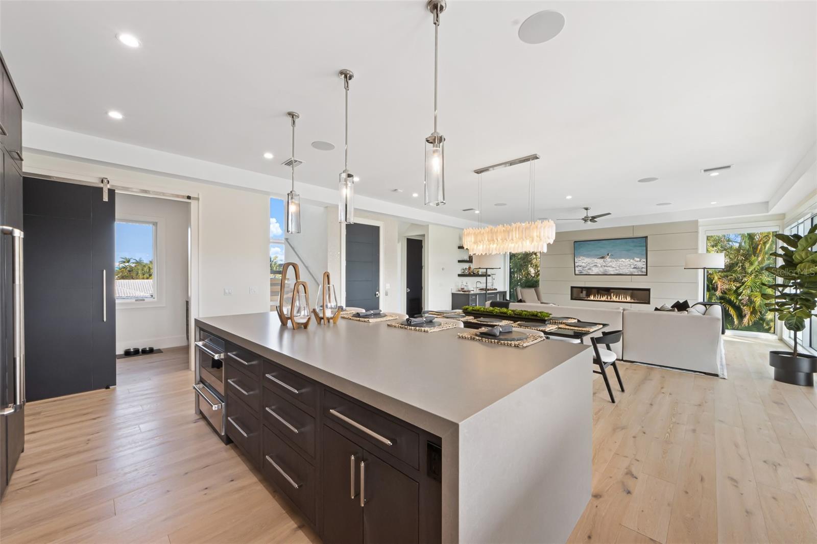 HOLMES BEACH 34TH UNIT REP - Residential