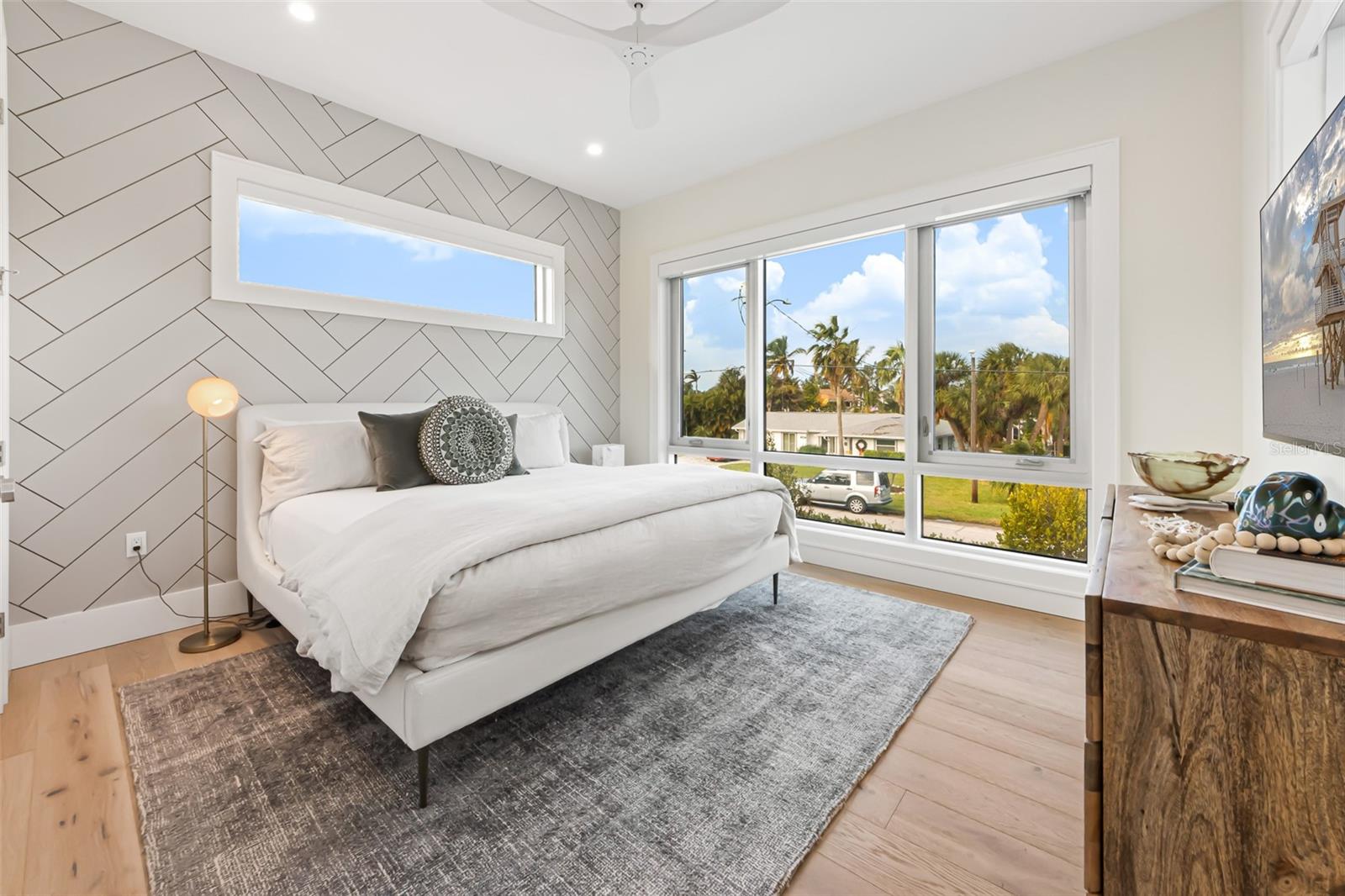 HOLMES BEACH 34TH UNIT REP - Residential