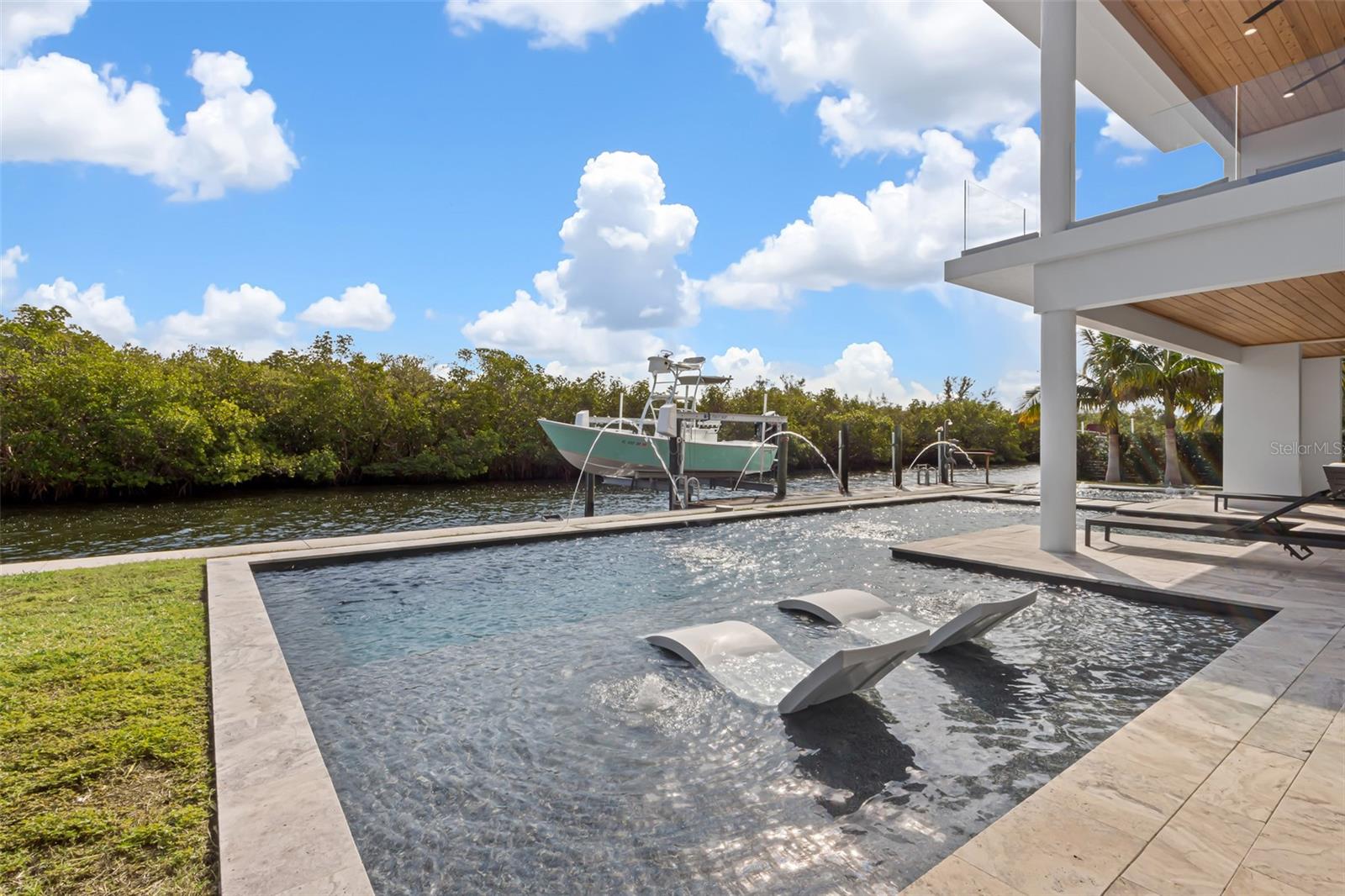 HOLMES BEACH 34TH UNIT REP - Residential