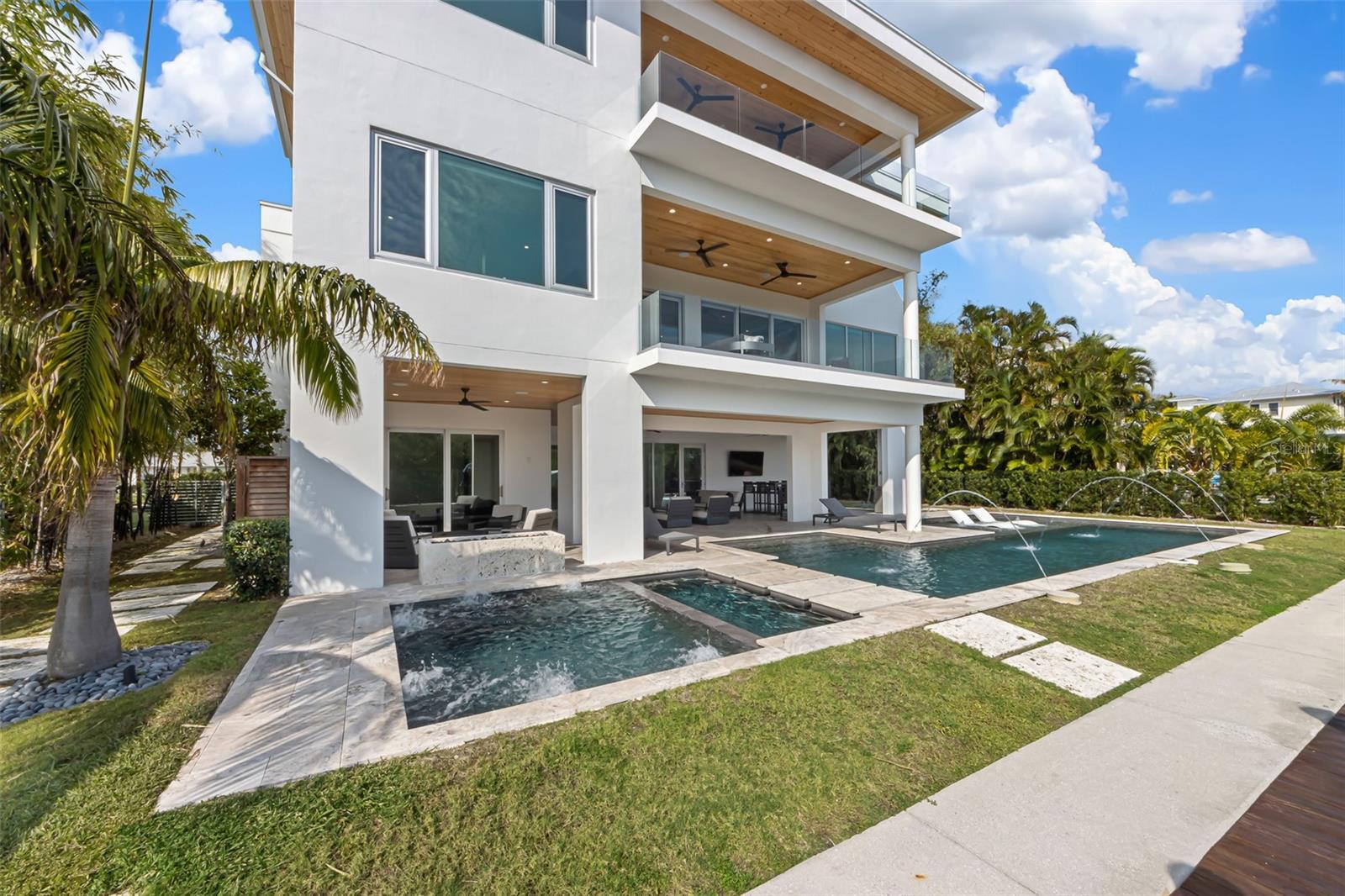 HOLMES BEACH 34TH UNIT REP - Residential