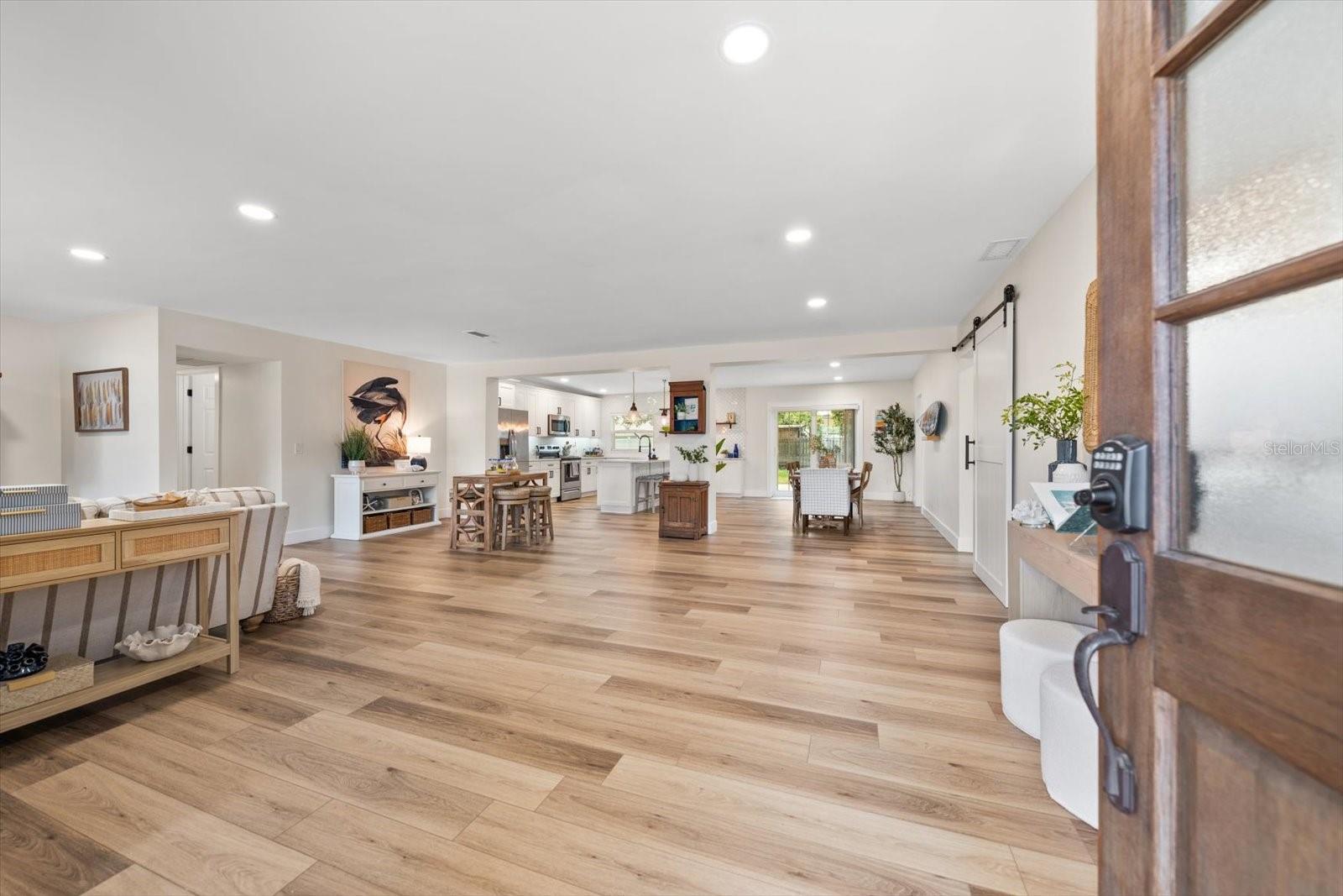 1736 GOLF VIEW DRIVE