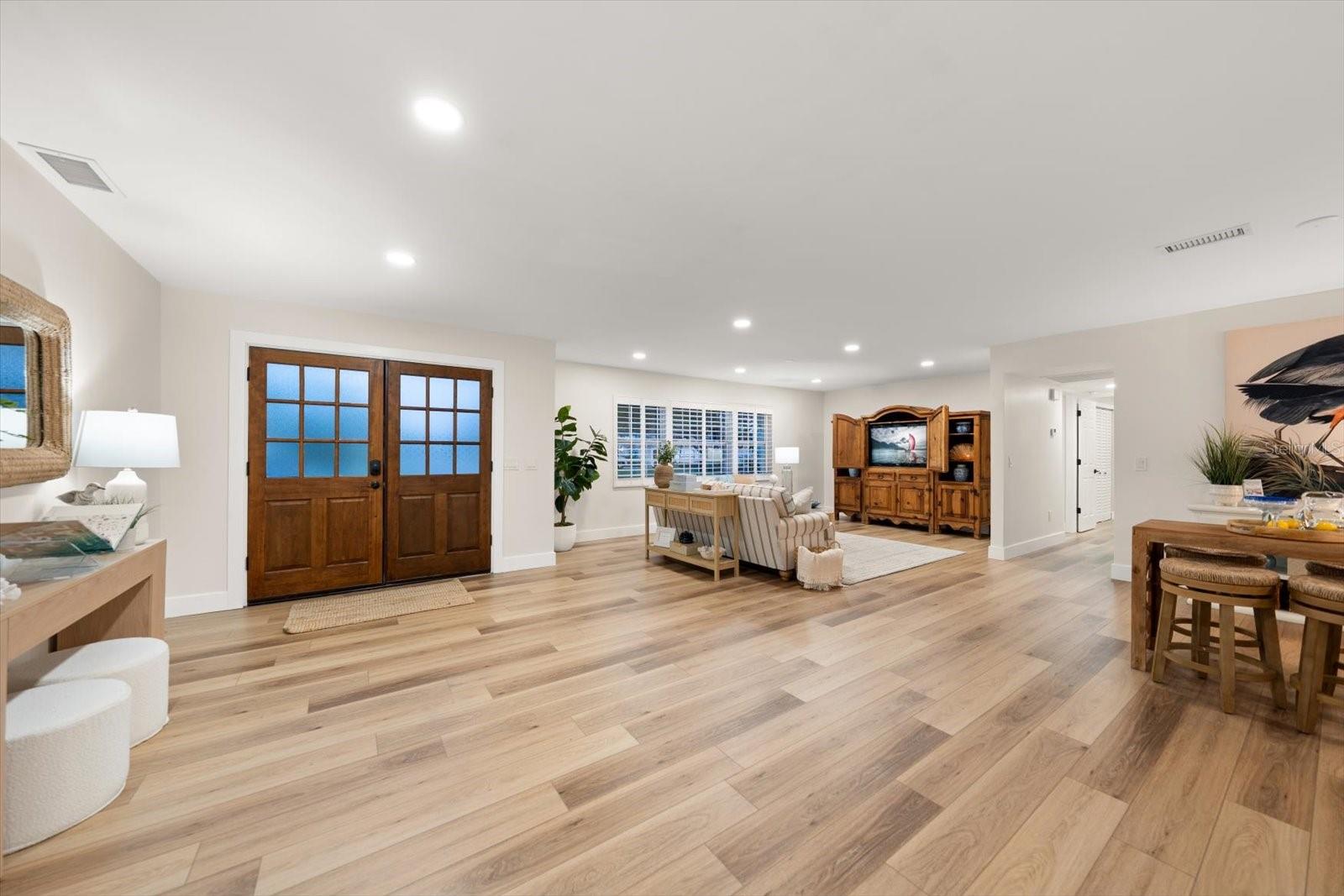 1736 GOLF VIEW DRIVE