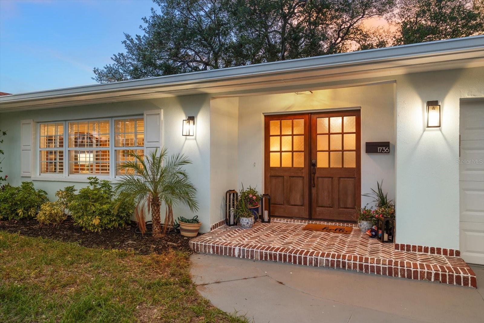 1736 GOLF VIEW DRIVE