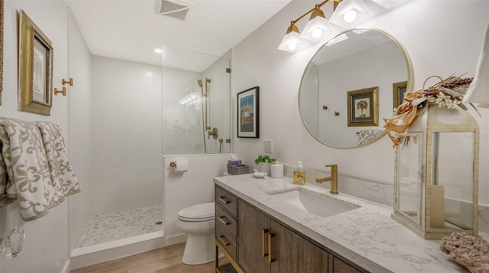 BAY ISLAND PARK - Residential