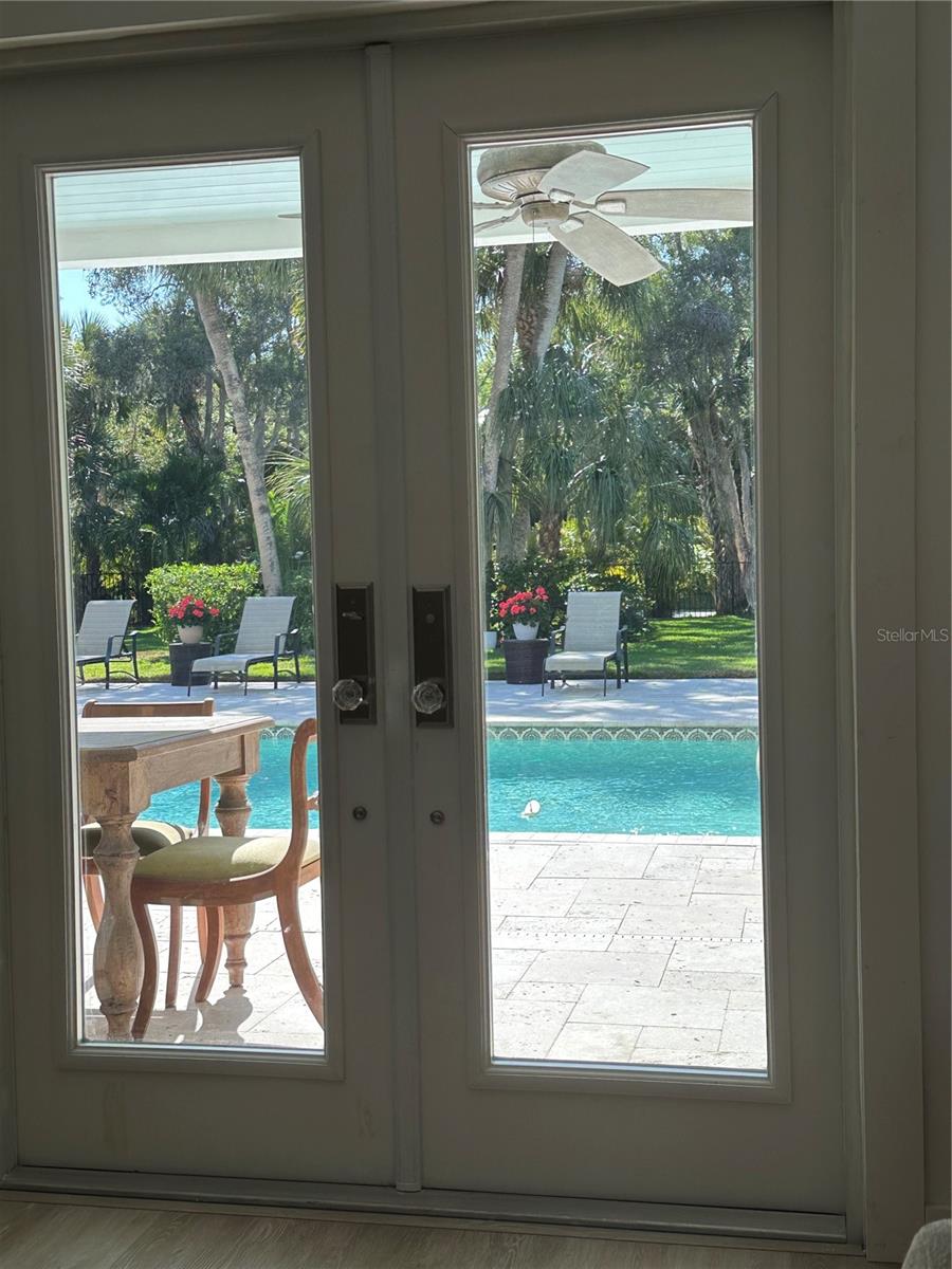 BAY ISLAND PARK - Residential