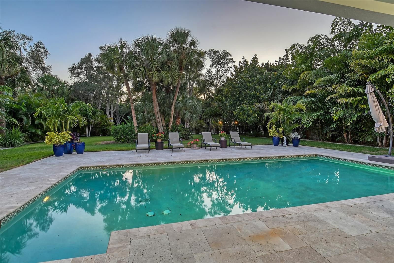 BAY ISLAND PARK - Residential