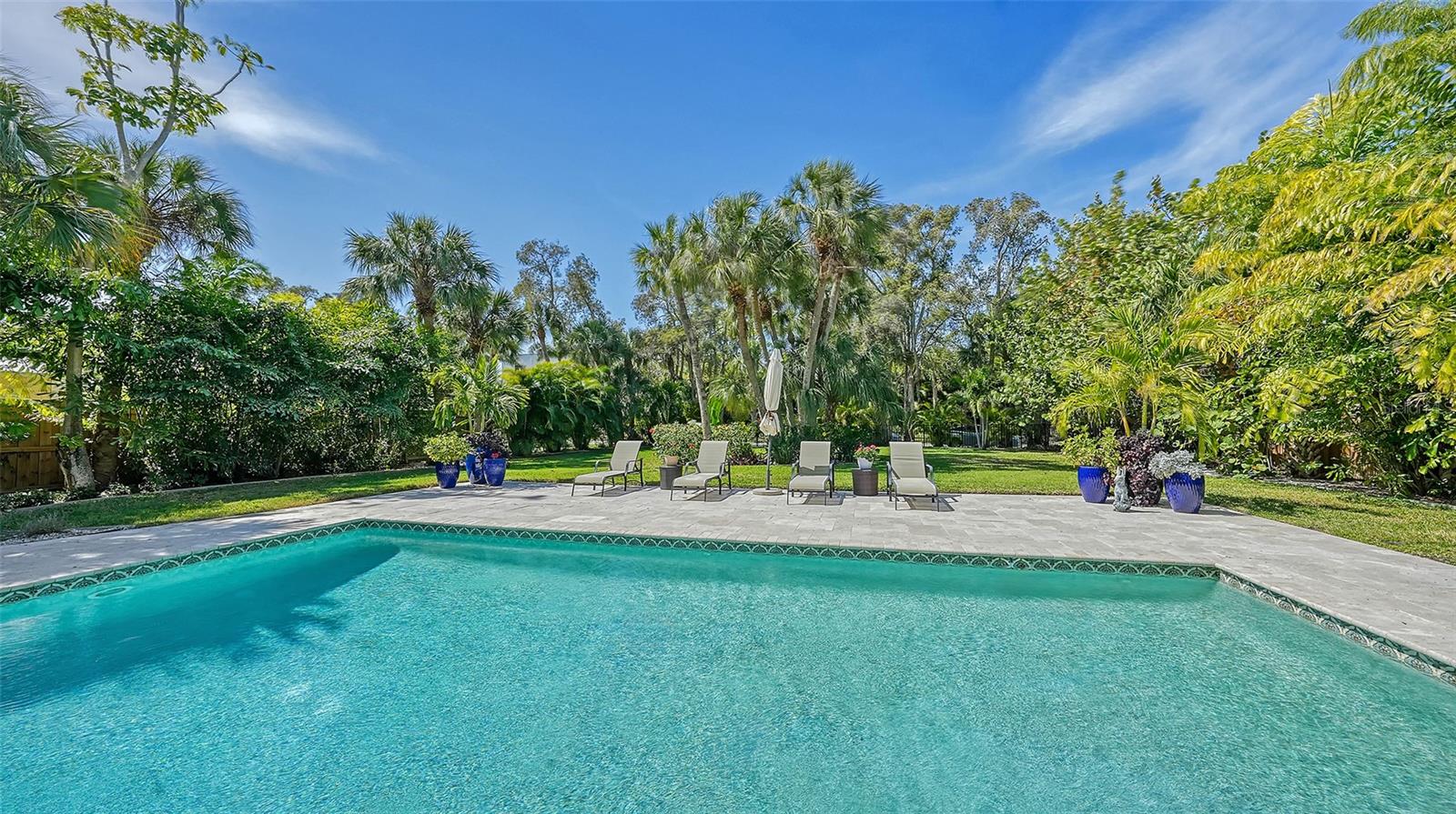 BAY ISLAND PARK - Residential