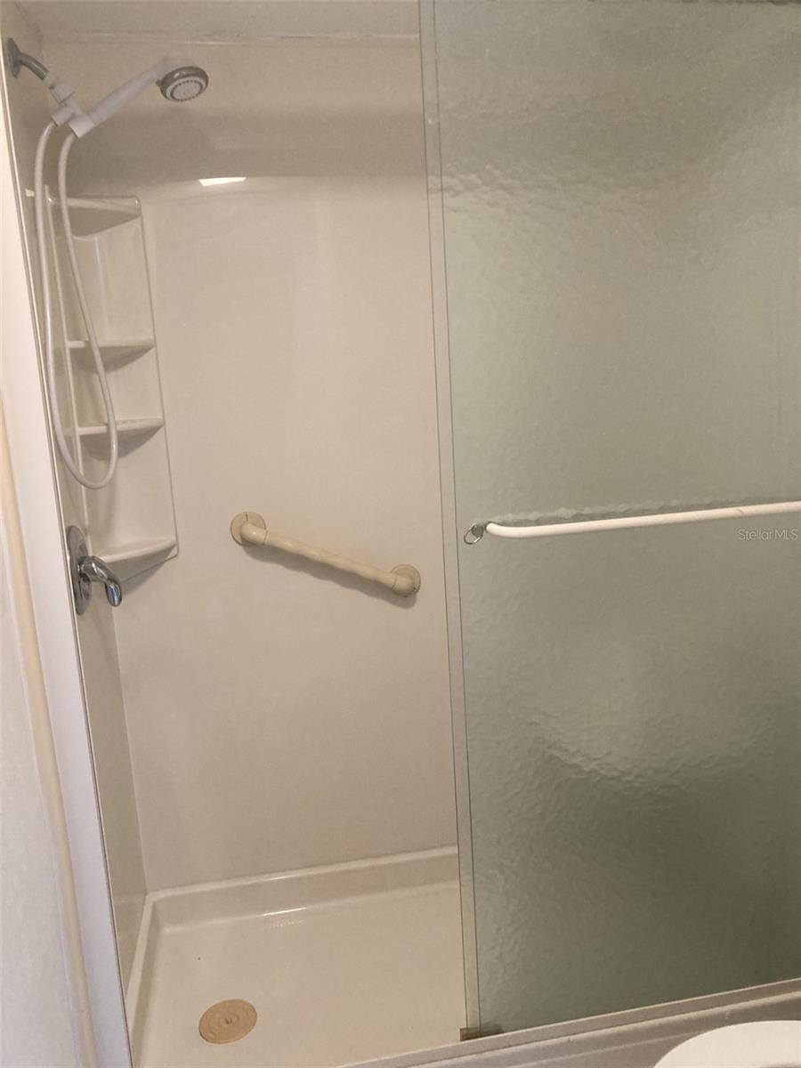 EL CONQUISTADOR VILLAGE 1 SEC 4 - Residential Lease