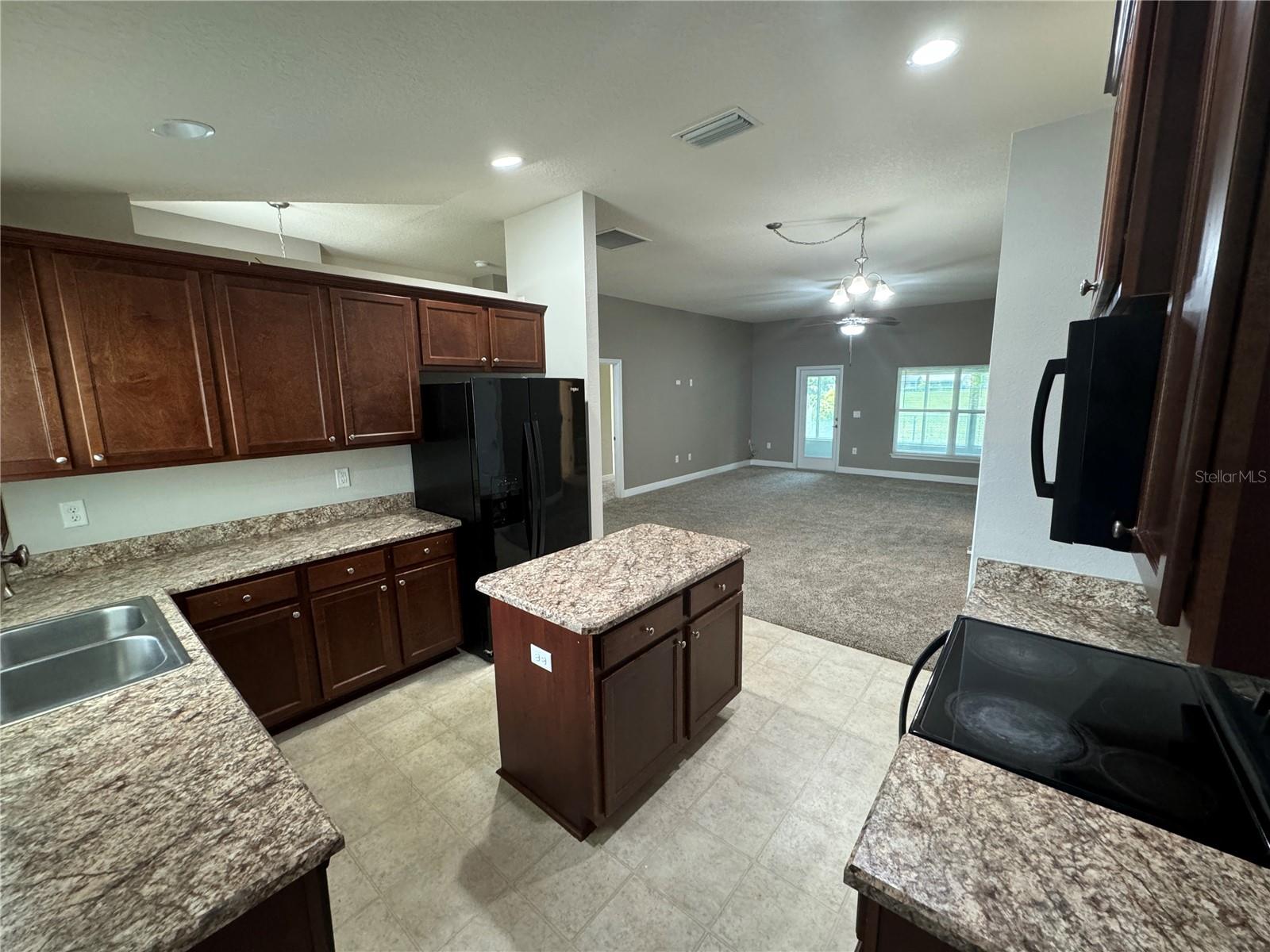 33813 EMERALD POND LOOP