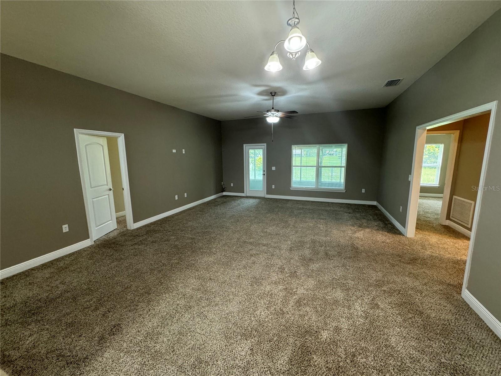 33813 EMERALD POND LOOP