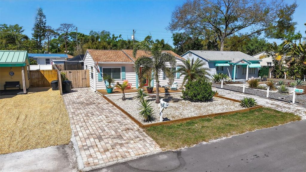 Photo of 2655 Miriam Street S, Gulfport, FL 33711 (MLS # TB8487341)