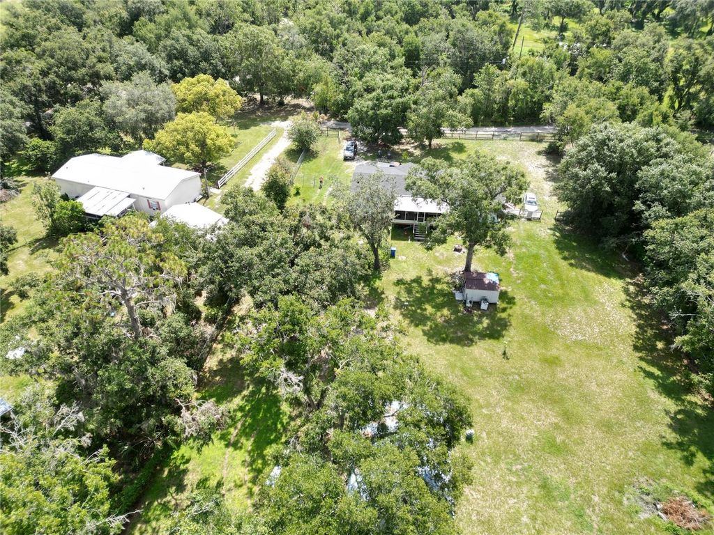 Photo of 18812 Holly Pine Trail, Lithia, FL 33547 (MLS # TB8411218)