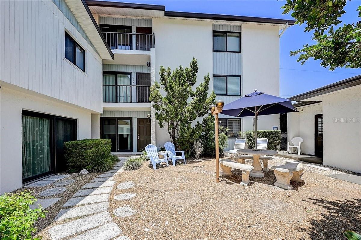 722 S BLVD OF THE PRESIDENTS 105