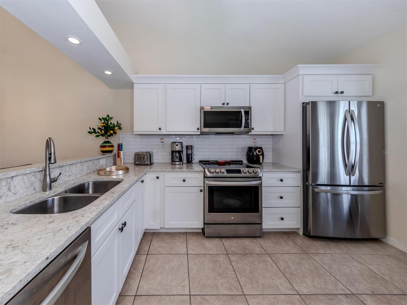 WEST LAKE GARDENS ST ANDREWS PARK - Residential Lease