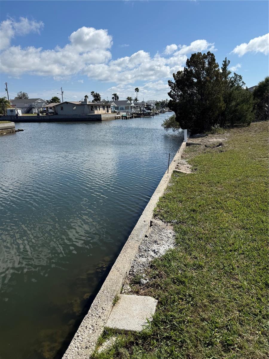 HUDSON BEACH ESTATES - Land