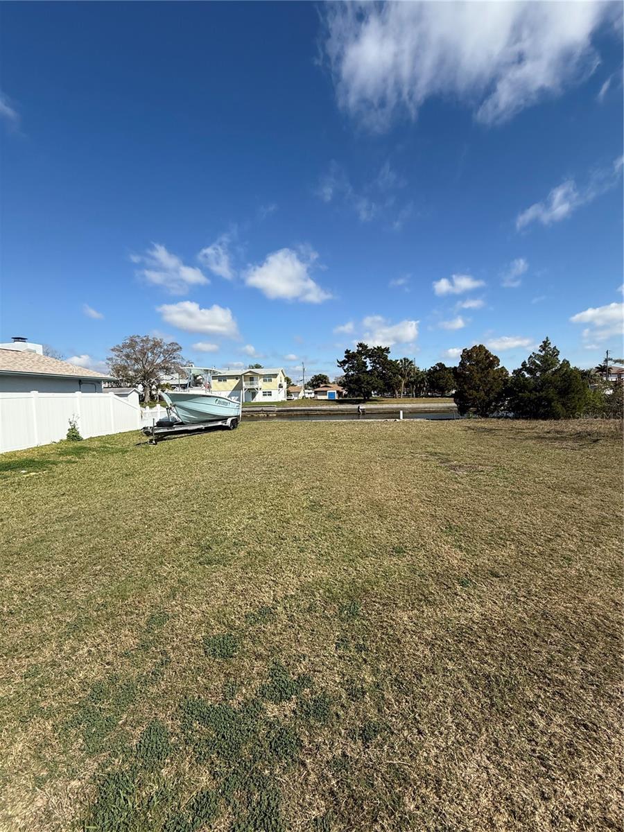 HUDSON BEACH ESTATES - Land