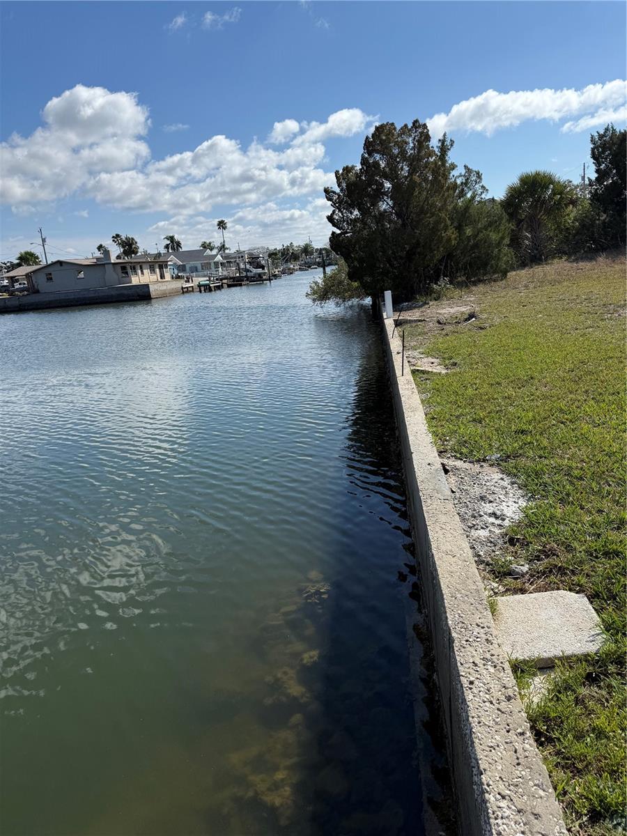 HUDSON BEACH ESTATES - Land