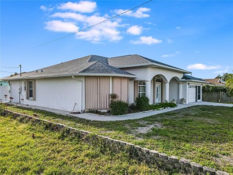 A home in NORTH PORT