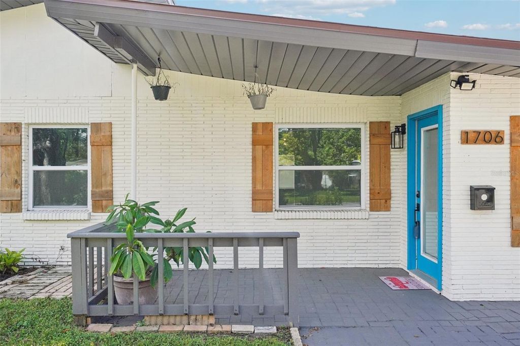 Photo of 1706 W Jean Street, Tampa, FL 33604 (MLS # TB8432097)