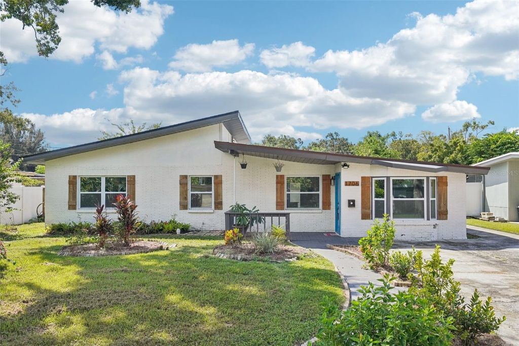 Photo of 1706 W Jean Street, Tampa, FL 33604 (MLS # TB8432097)