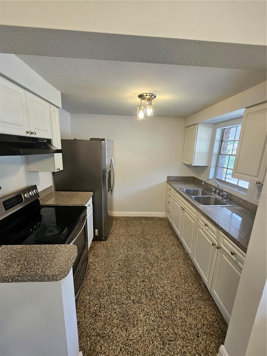 NORTHVIEW HILLS UNIT 1 - Residential Lease