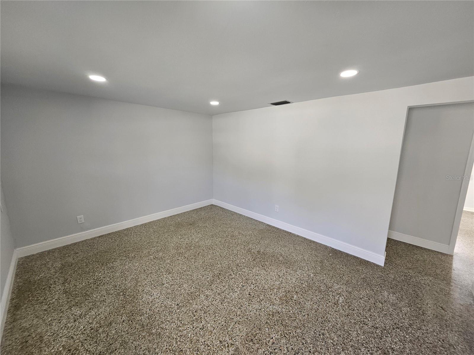 NORTHVIEW HILLS UNIT 1 - Residential Lease