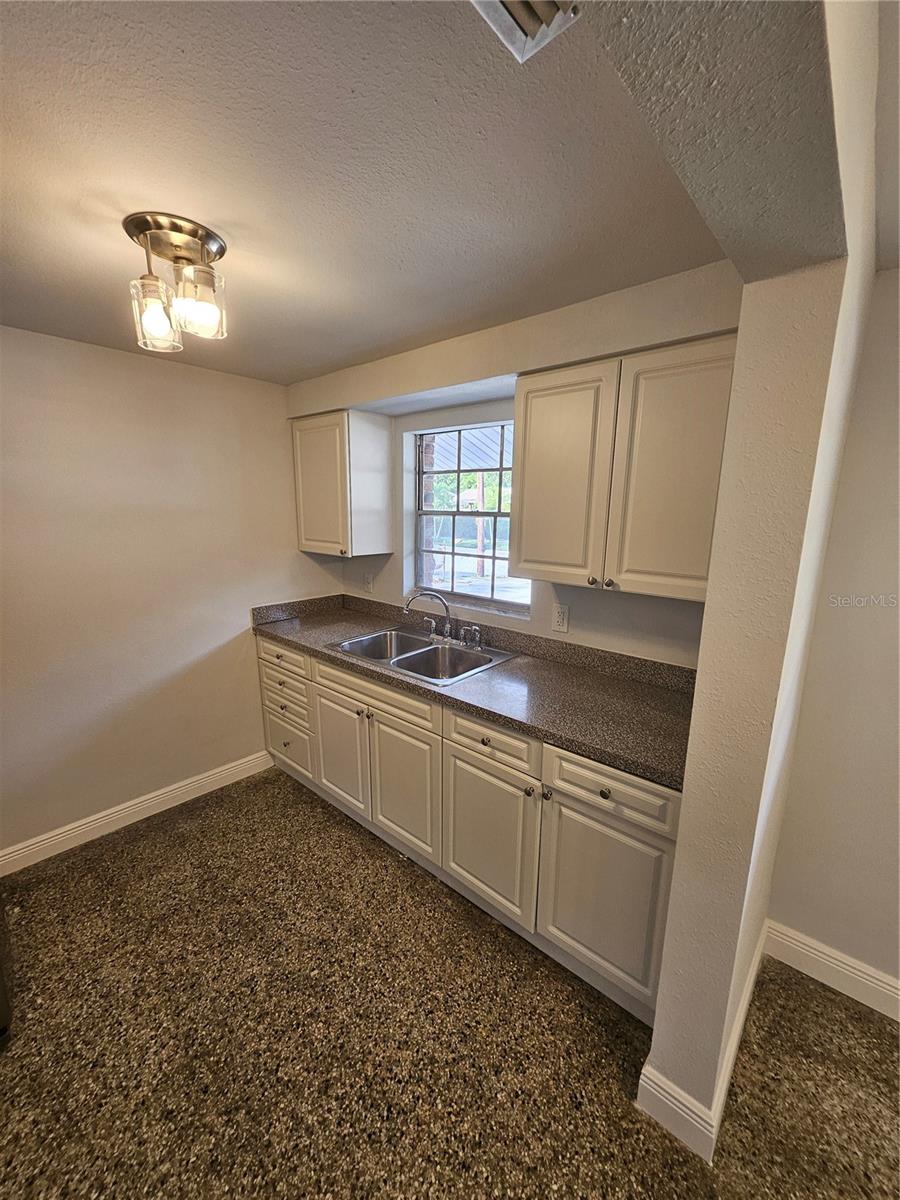 NORTHVIEW HILLS UNIT 1 - Residential Lease