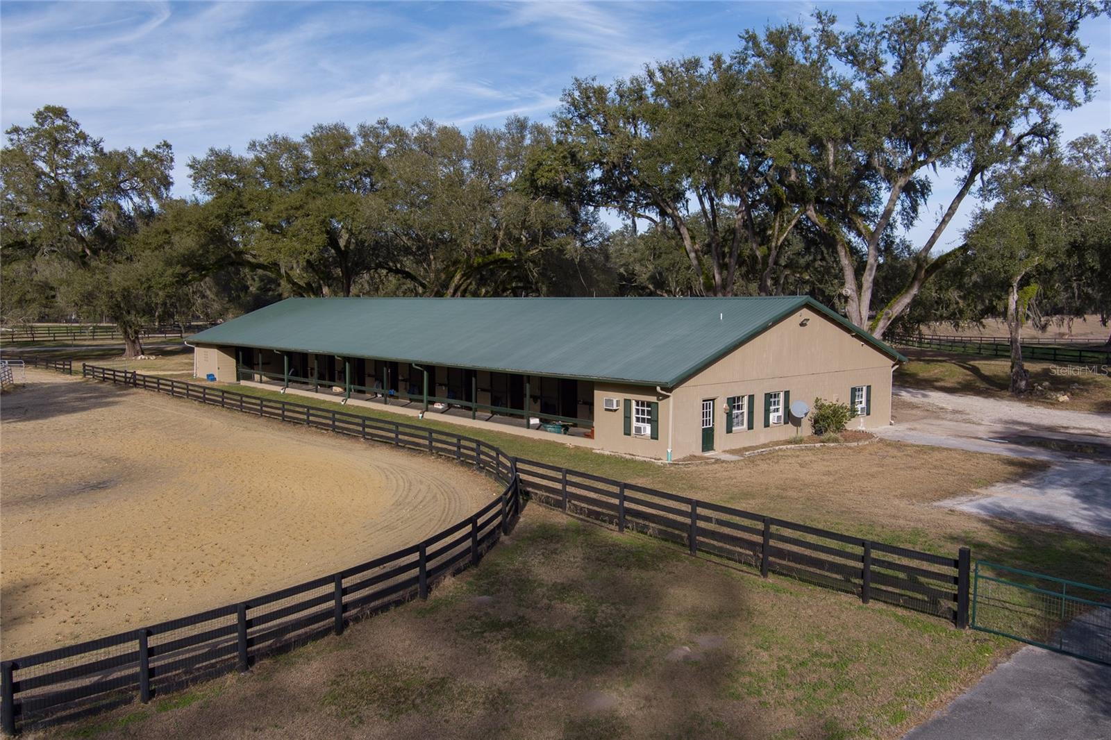 PINNACLE PARK - Farm