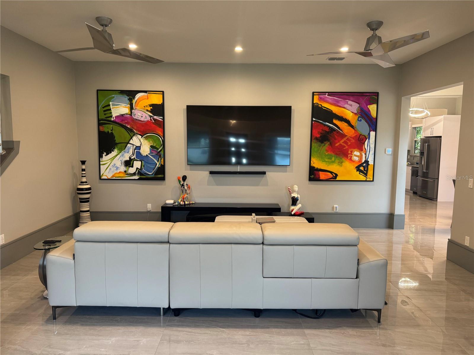 808 EDGEWATER DRIVE
