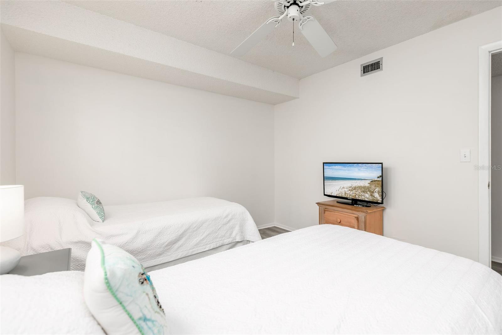 PIPERS RUN CONDO - Residential