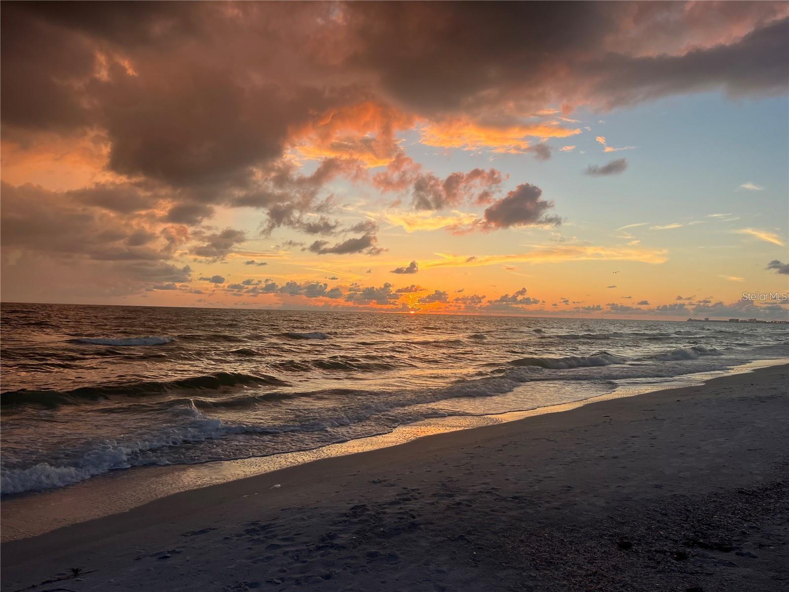 PIPERS RUN CONDO - Residential