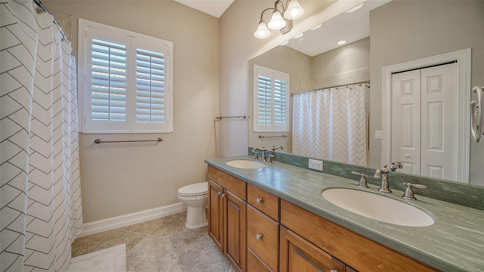 VENETIAN GOLF & RIV CLUB PH 3 - Residential